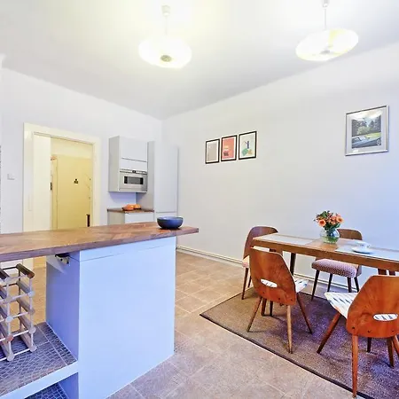 Apartment Bene